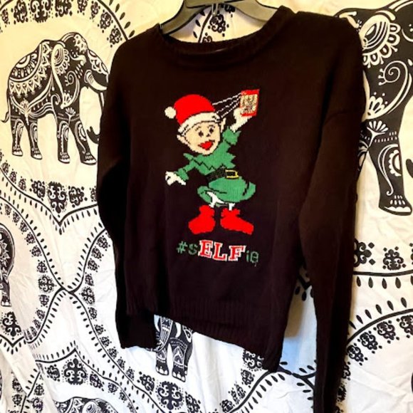 Junior's Elf Selfie Sweater - Picture 1 of 4